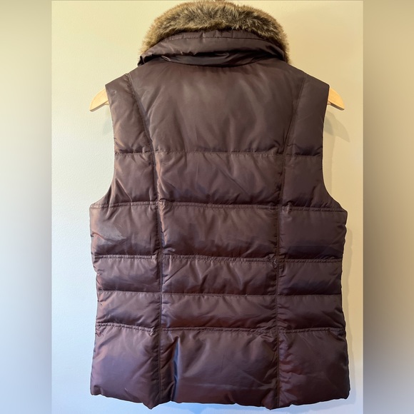 Eddie Bauer Women’s Premium Goose Down Vest Faux Fur Collar Brown Small - Picture 3 of 12